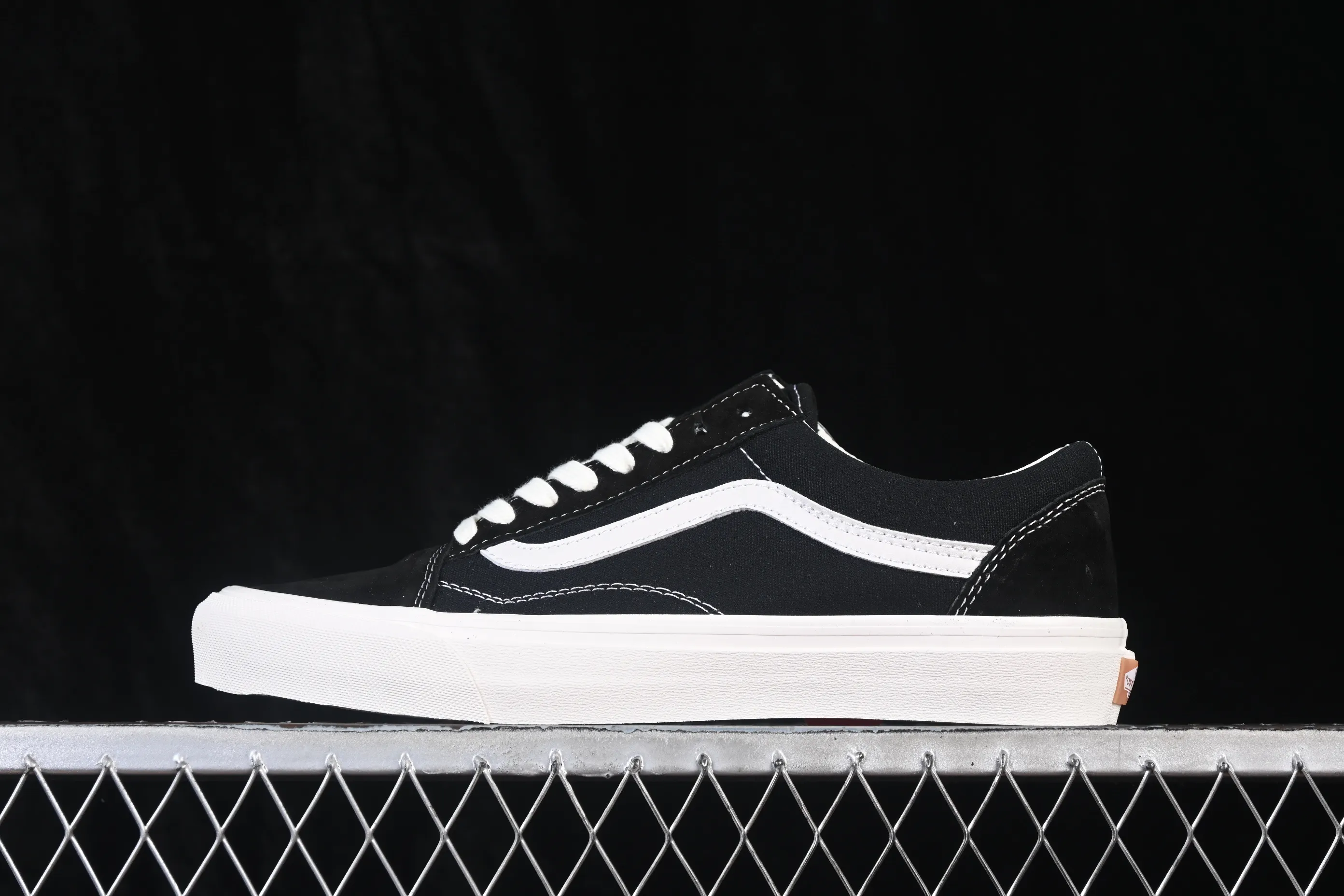 All categories Vans Vans series Vans Low Vans low top Vans Old Skool Vans low-top casual skateboard shoes VN0005UB1KP
